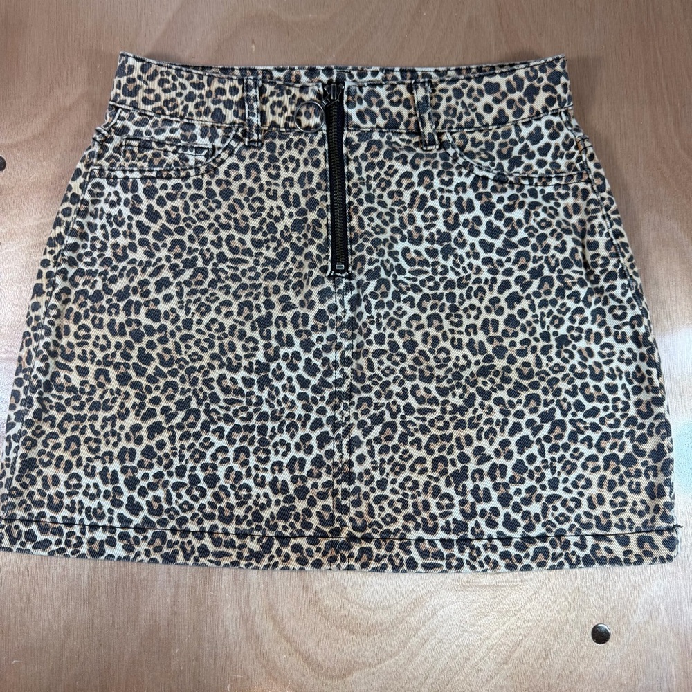 BDG Leopard-Print Mini Skirt in Tan and Black with Front Zip